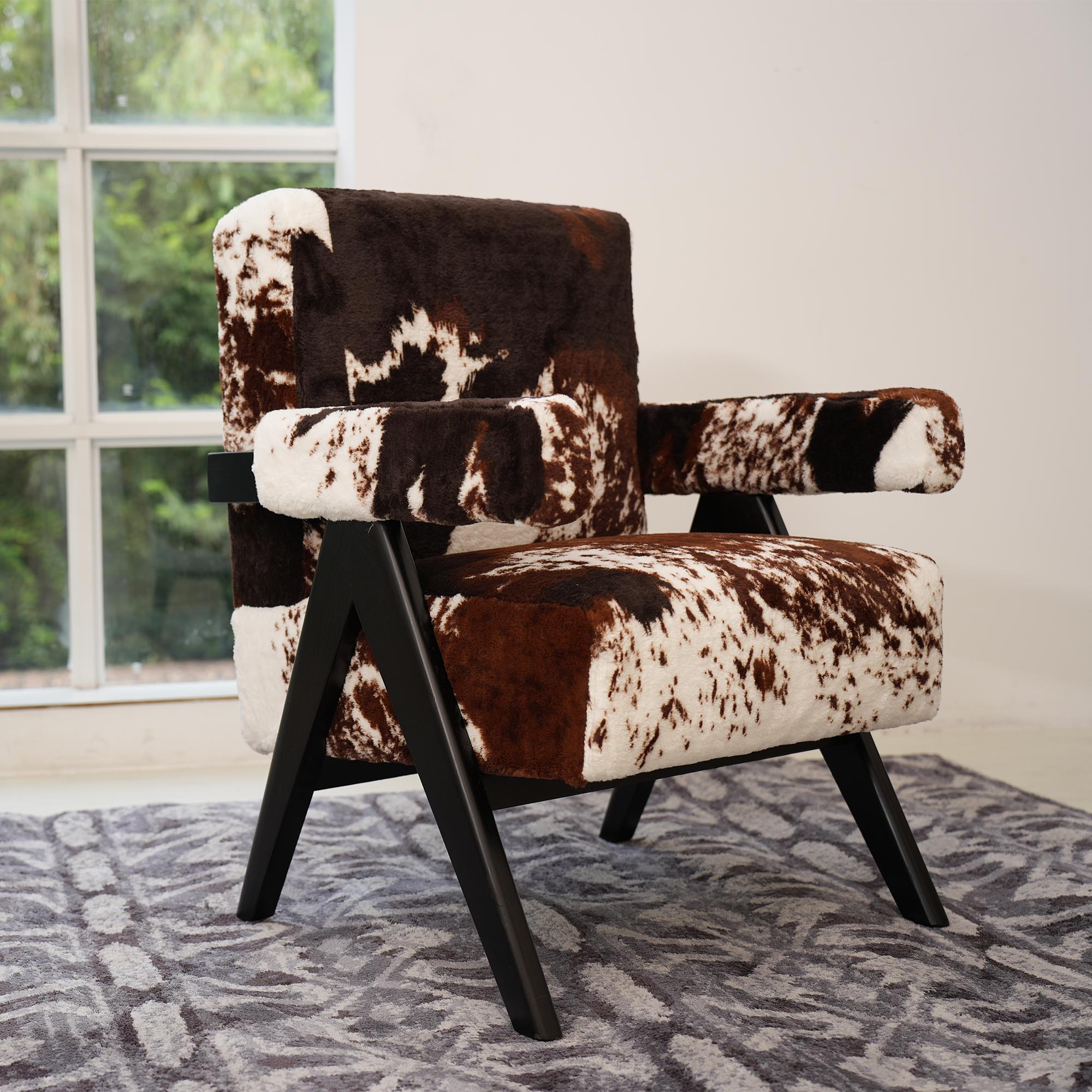 Cow Print Accent Chair  Tufted - Commercial Fabric Printing recension och pris