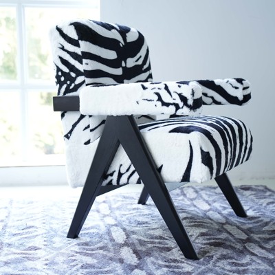 Cow Print Accent Chair  Tufted - Commercial Fabric Printing recension och pris